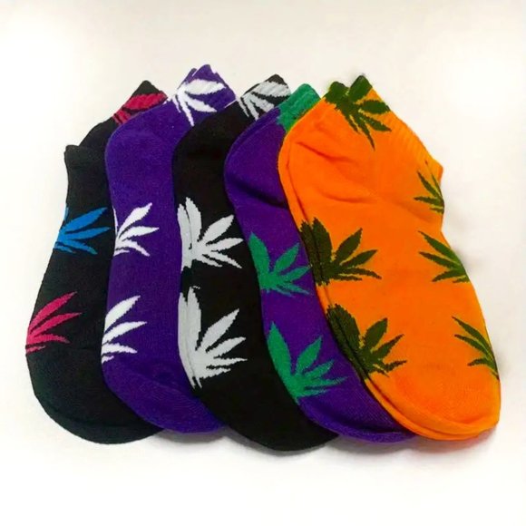 1 Pair- Unisex No Show Cannabis Novelty Socks - Picture 1 of 4
